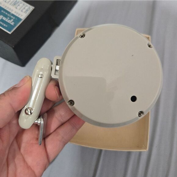 Airguide Altimeter Model 608, designed to measure altitude up to 15,000 feet. - Picture 5 of 8